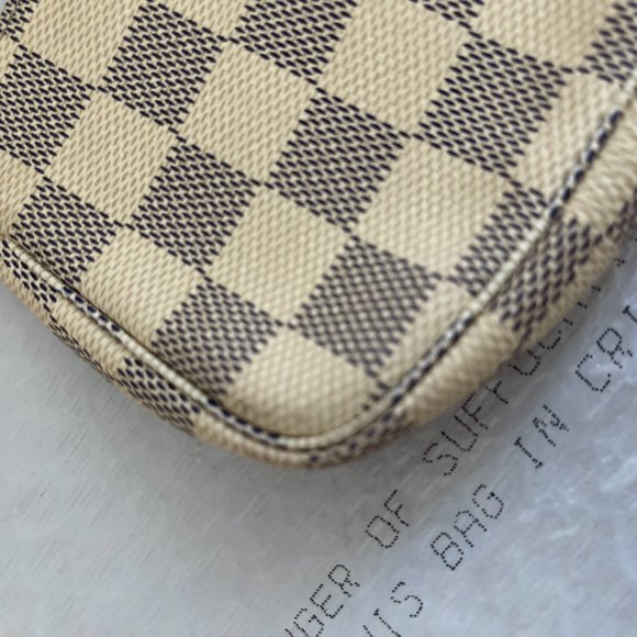 LOUIS VUITTON Damier Azur Mini Pochette Accessoires White - Picture 10 of 15
